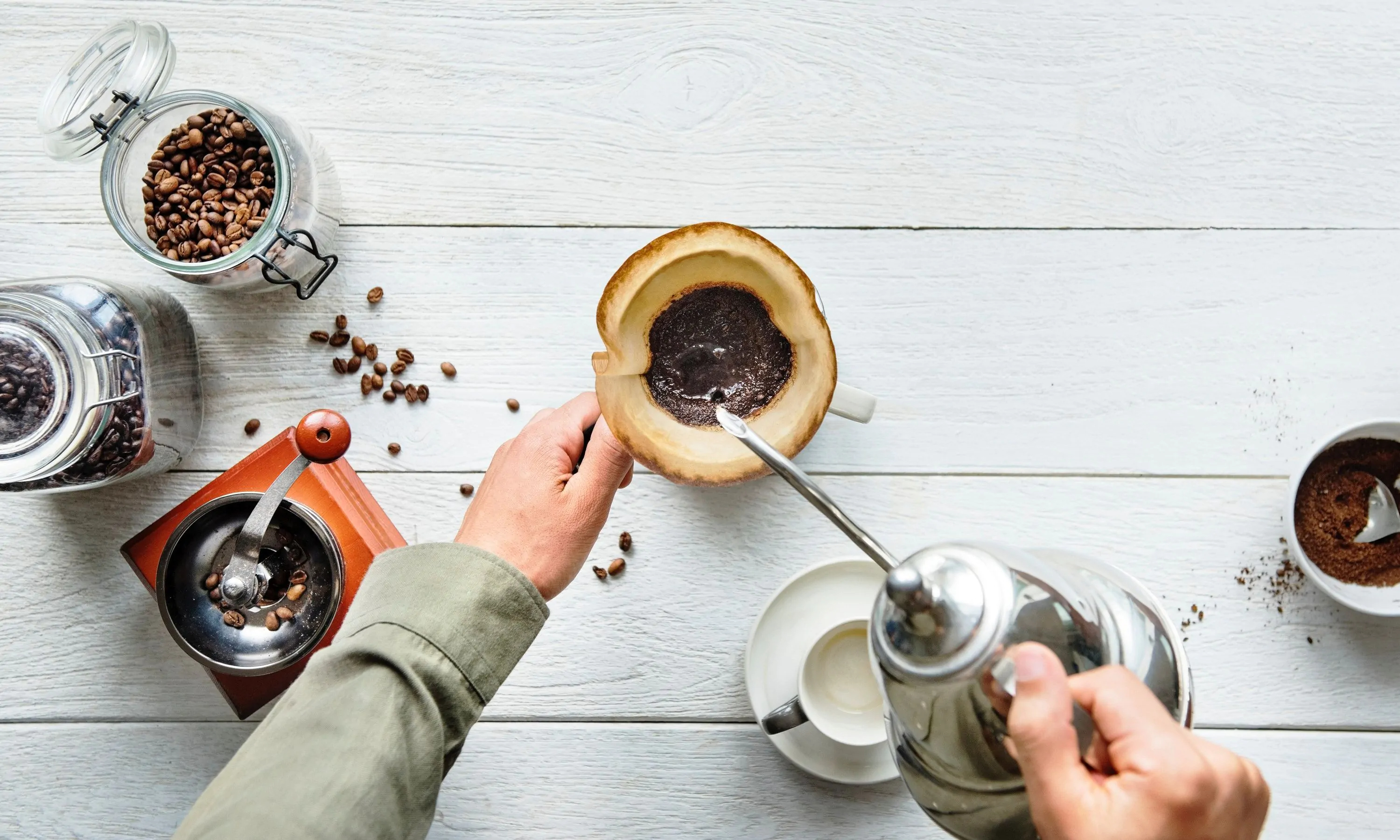 Zo beïnvloed jouw koffiebrouw methode het cafeïnegehalte van je kopje koffie
